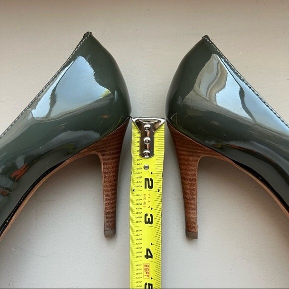 Report Signature Mossy Greenish Gray Patent Leather Peep Toe Heel Pump Women 8 - Picture 6 of 10